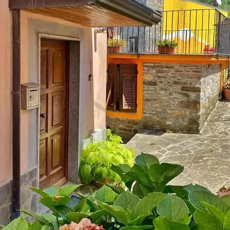 Dom wakacyjny La Casetta Rosa Rocchetta di Vara